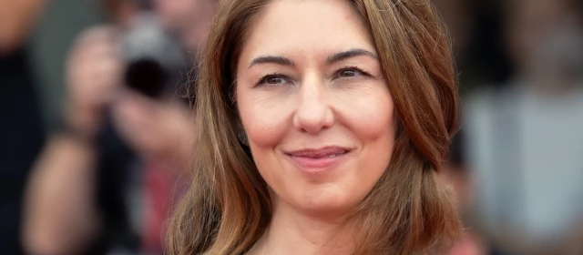 Wawasan Astrologi tentang Taurus: Sofia Coppola dan Pengaruhnya